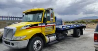 Larry's Towing logo